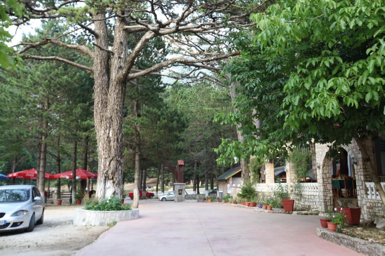 Hamiti Camping Center Dukat Bagian luar foto